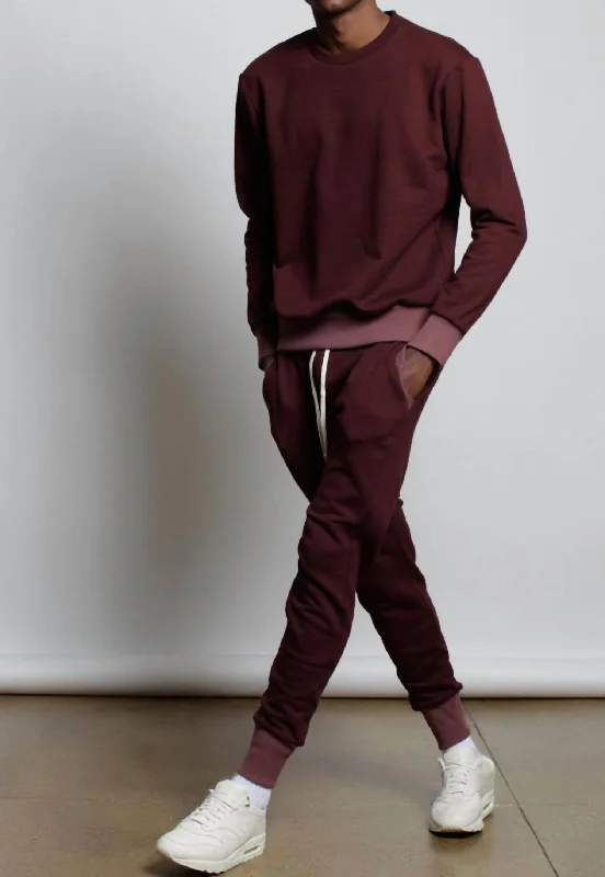 Knit Jogger With Knee Darts In Maroon/light Maroon